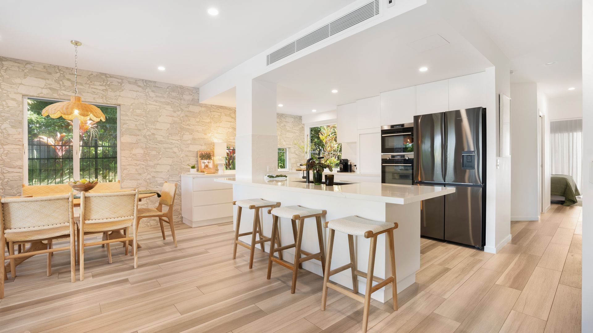 Mikrowelle, Ofen, Herdplatte, Geschirrspüler