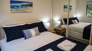 2 bedrooms, WiFi, bed sheets - Costa Del Sol 3 - Little Cove Beach across the Road (Noosa Heads)
