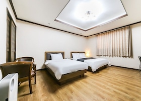 Cortinas blackout y sistema de insonorización