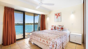 2 bedrooms, WiFi, bed sheets - Sensational Water Front second floor apartment (Noosa Heads)