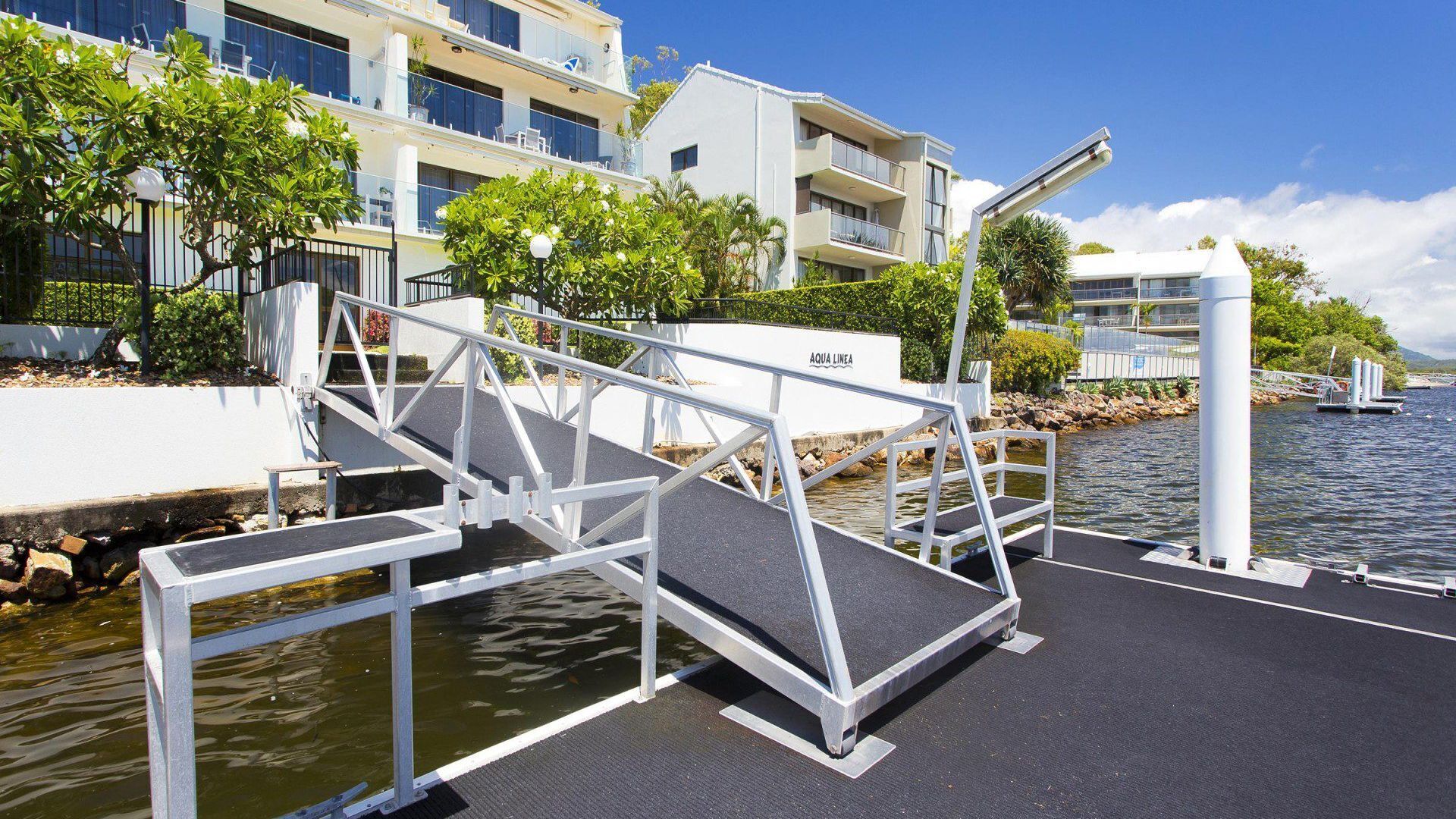 Beautiful views of Noosa river — image 2