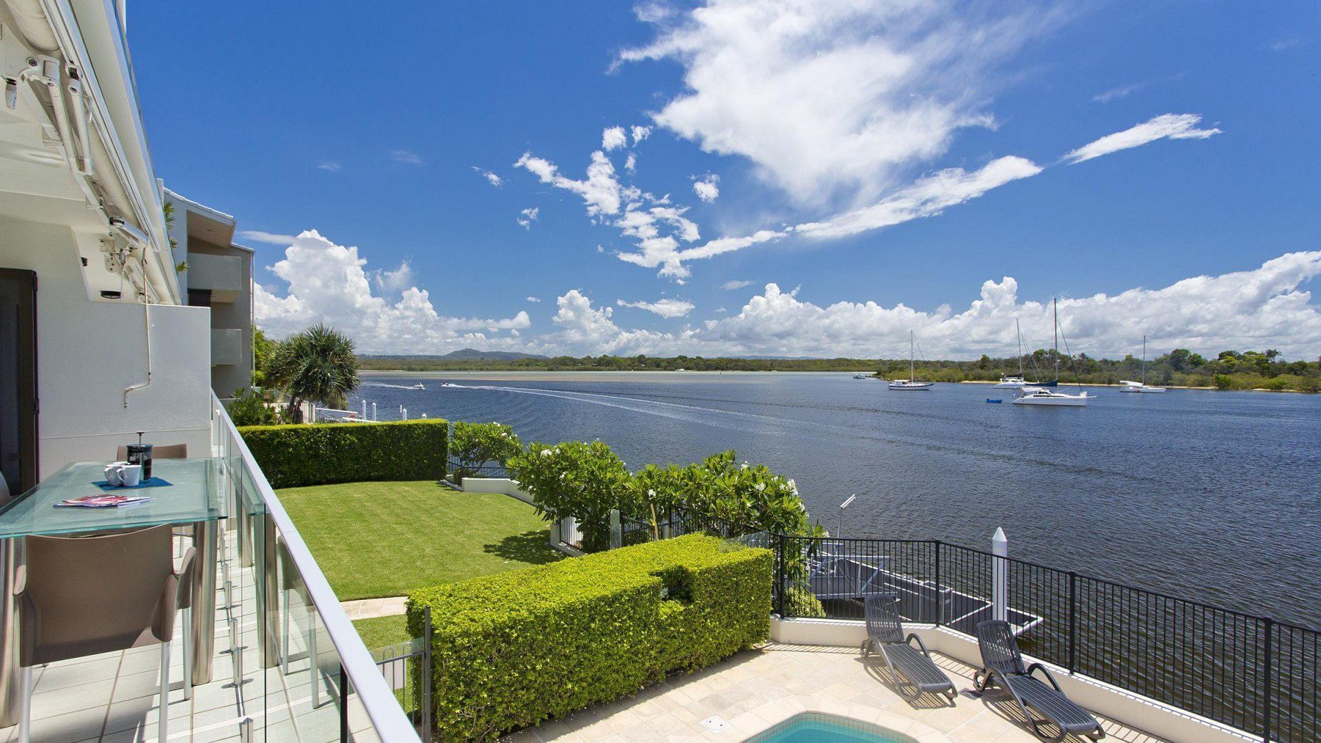 Beautiful views of Noosa river — image 17