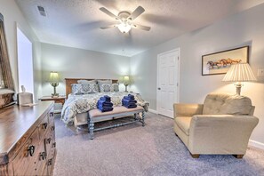 2 bedrooms, desk, iron/ironing board, travel crib