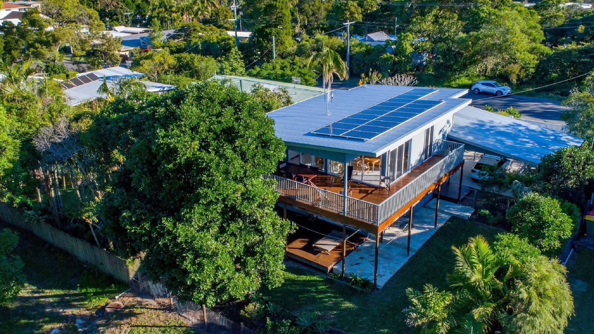 Close to Noosa Junction With an inground pool