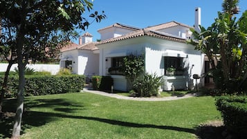 Extérieur