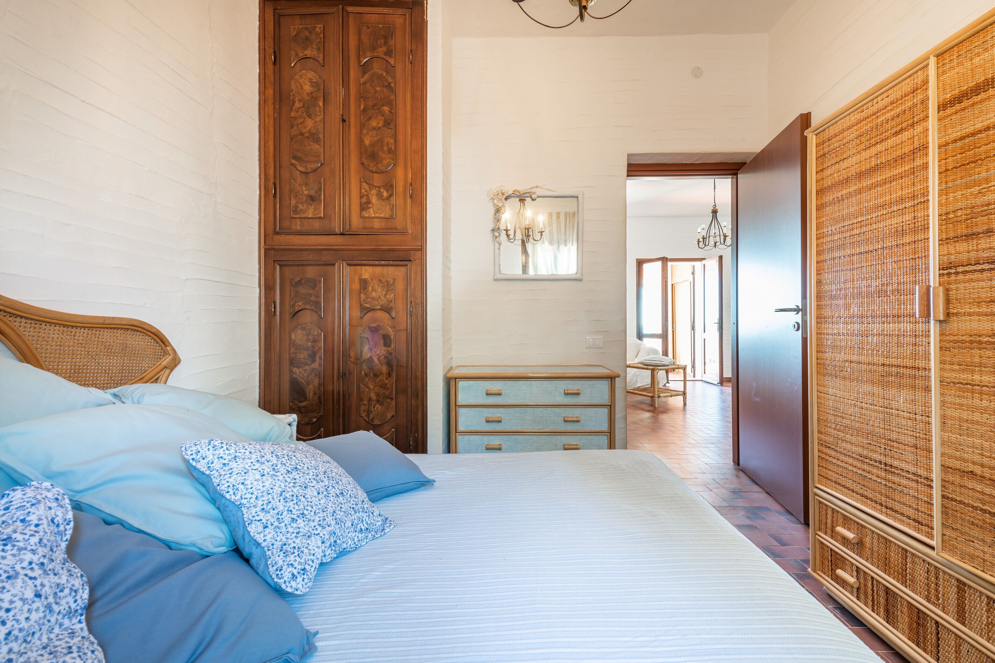 2 chambres, fer et planche à repasser, Wi-Fi gratuit, draps fournis