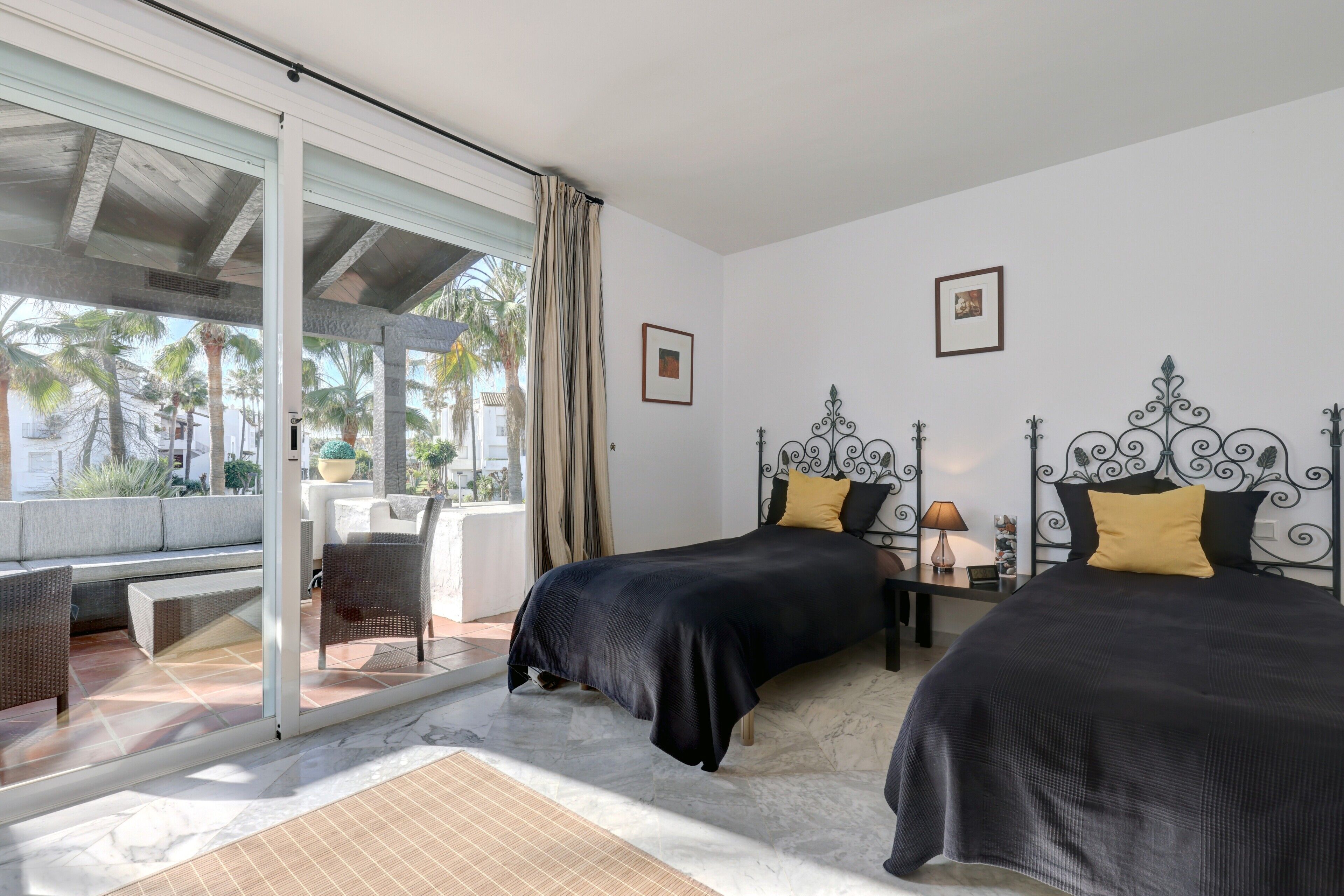 3 bedrooms, iron/ironing board, free WiFi, bed sheets