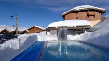 Piscine extérieure, piscine chauffée