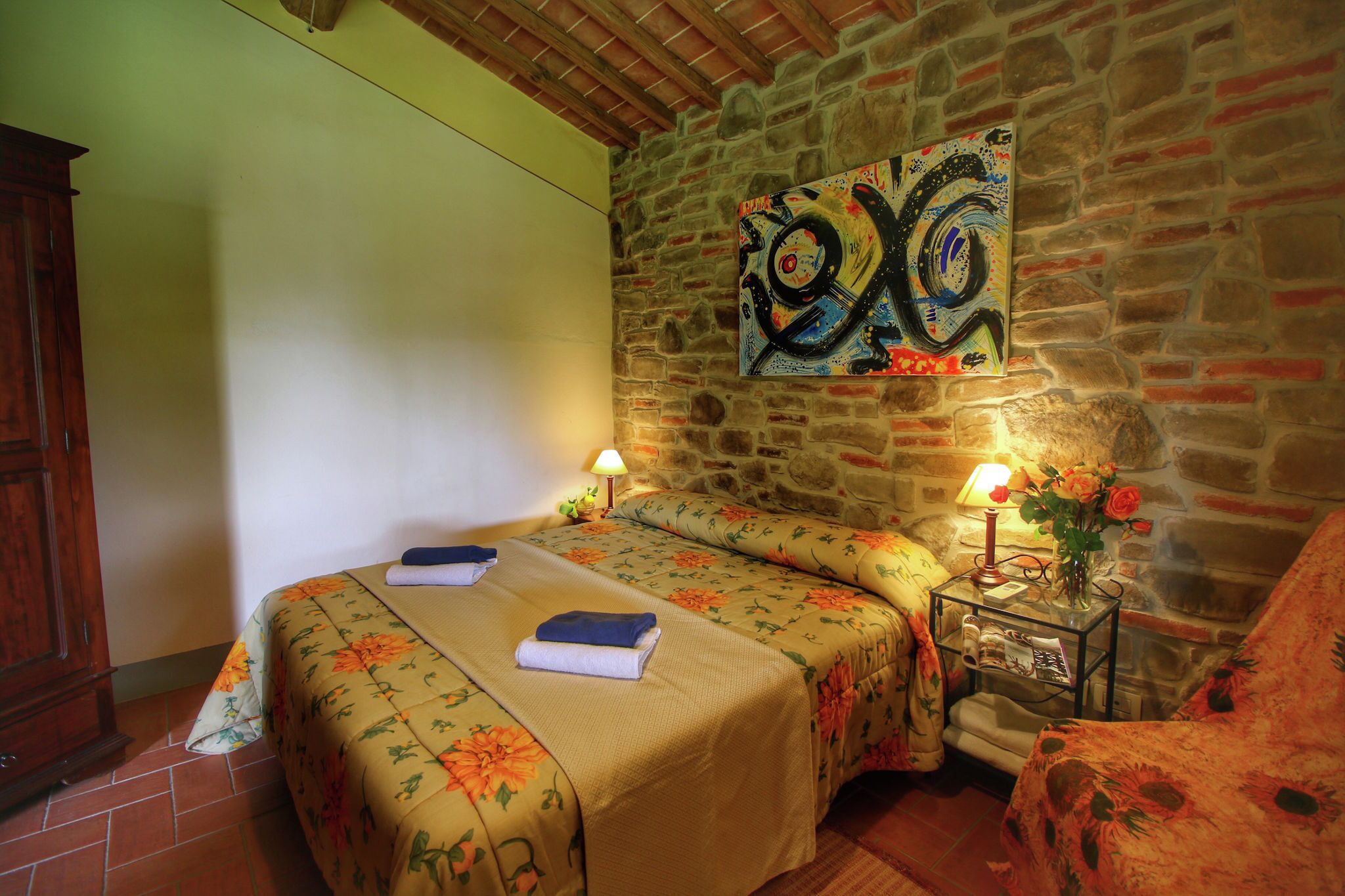 6 bedrooms, iron/ironing board, WiFi