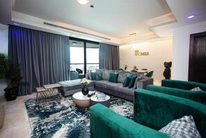 Smart TV, video games - Short-let apartment with an in-house cinema in Victoria Island, Lagos (Lagos)