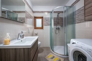 Baignoire, serviettes fournies