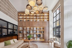 Lobby - Anise Aluma Athens, Tapestry Collection by Hilton (Athens)