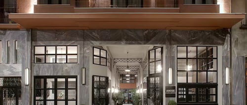 Anise Aluma Athens, Tapestry Collection by Hilton