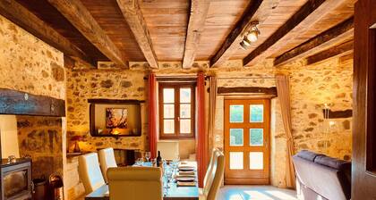 Gîte 4* Piscine Privée Chauffée et Climatisation dans tout l'établissement