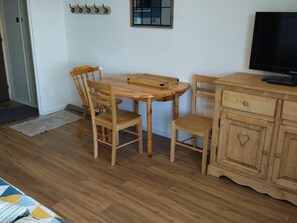 Interior - At the slopes, 2 rooms for 5 pers, balcony, valley view (Les Adrets-Prapoutel)