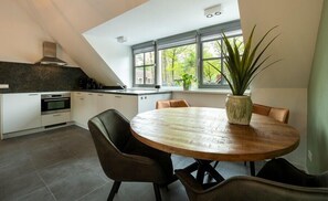 Fridge, microwave, oven, stovetop - Sprielderbosch 10 in ruhiger Lage in einem Luxuspark in der Nähe von Garderen (Putten)