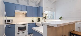 Spend Winter in Sun Valley! Remodeled Condo Walking Distance to Dollar Mountain