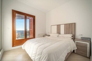 2 soverom, strykejern/-brett, wi-fi og sengetøy