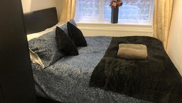 Studio | Seterika/papan seterika, Wi-fi percuma, cadar katil