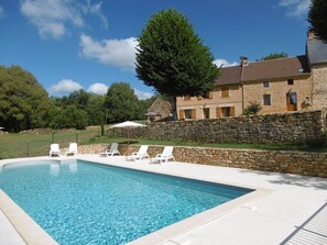Piscine extérieure