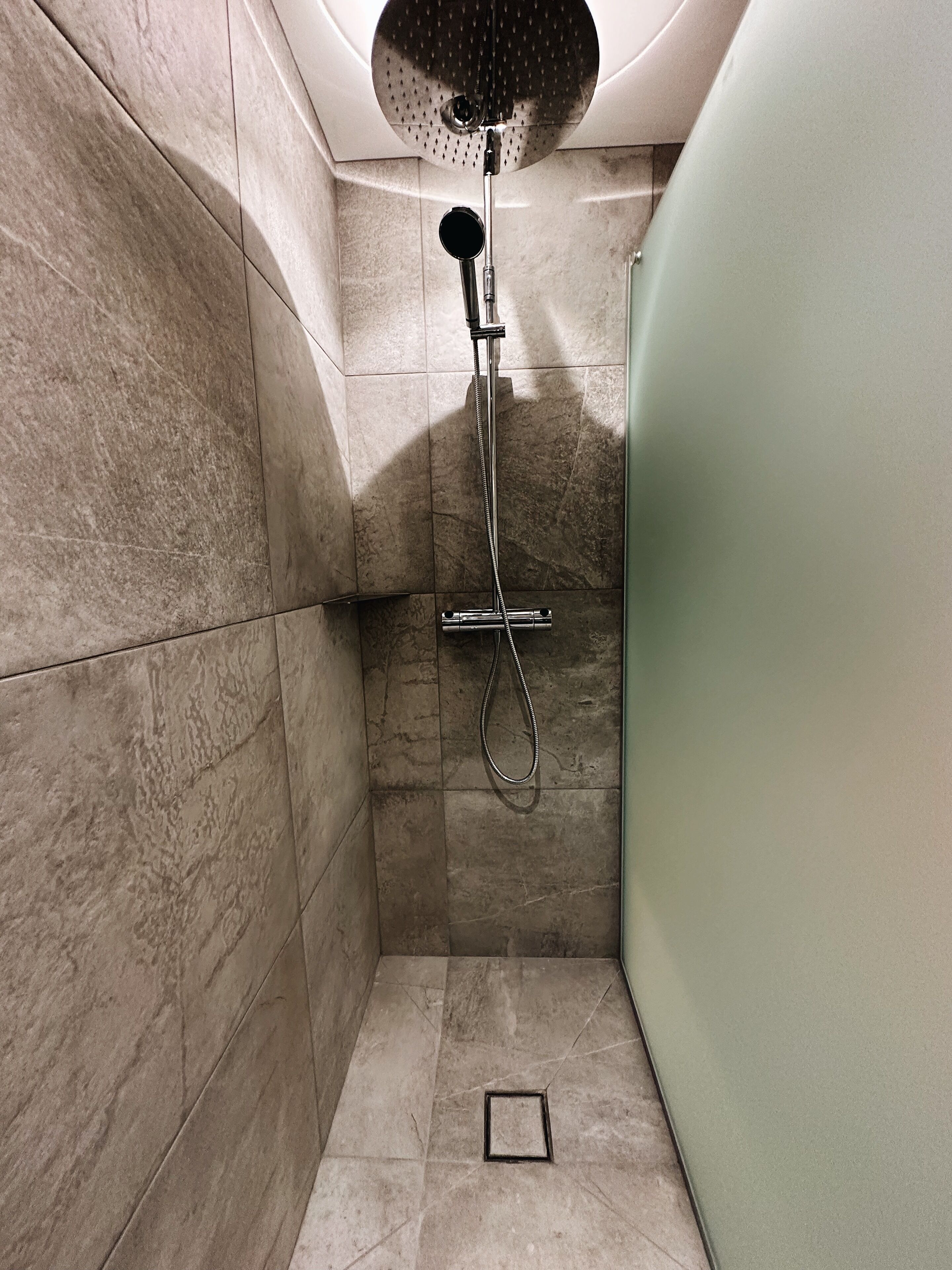 dubbelrum med bastu | bathroom | hair dryer, heated floors, towels