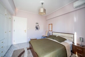 2 bedrooms, desk, iron/ironing board, free WiFi