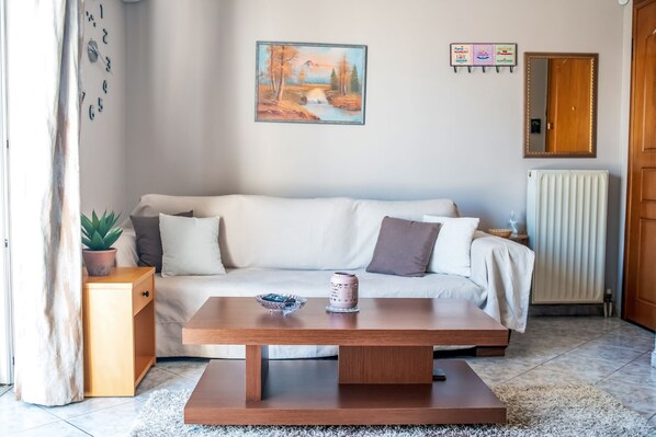 Smart TV, fireplace, offices