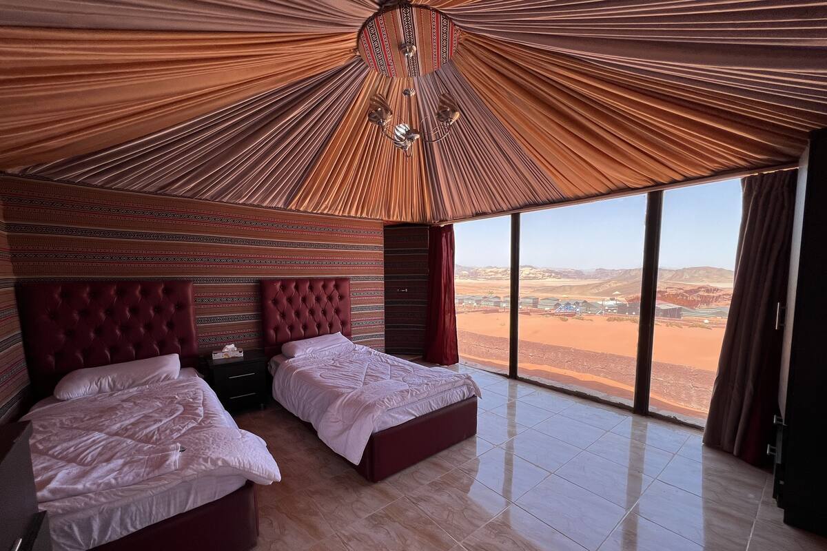 Panoramic Tent, 1 Double Bed, Mountain View | Bed sheets