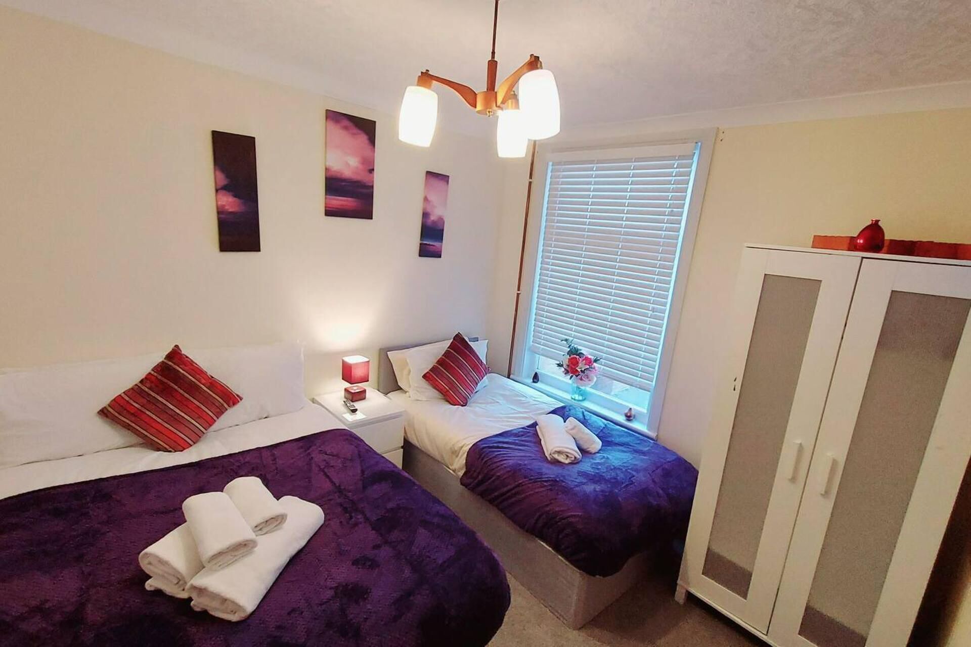 4 bedrooms, iron/ironing board, free WiFi, bed sheets