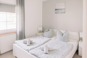2 Schlafzimmer, Reisekinderbett, kostenloses WLAN