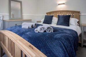 1 dormitorio, tabla de planchar con plancha, wifi gratis y ropa de cama