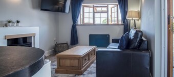 Honeysuckle Cottage - 1 Bedroom - Amroth