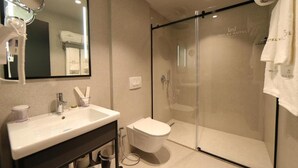 Quarto luxo | Banheiro
