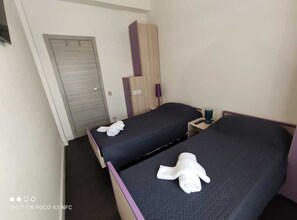 3 makuuhuonetta, silitysrauta/-lauta, Wi-Fi, vuodevaatteet