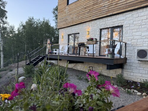 Couples Retreat |Epic Views | New Hot Tub
