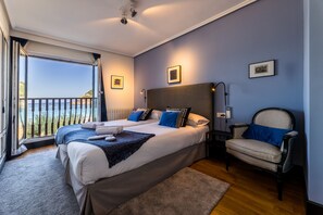 4 dormitorios, tabla de planchar con plancha, wifi gratis y ropa de cama