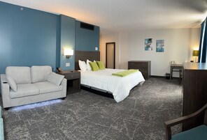 Decoración personalizada, muebles diferentes y escritorio 