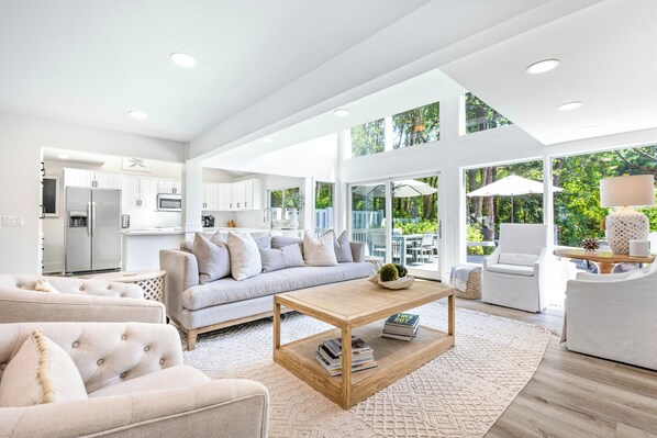 Smart-TV, Tischtennisplatte