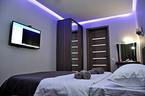 4 bedrooms, WiFi - Luxury 4 bedroom apartment Tbilisi In the Center (Тбилиси)