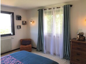 2 habitaciones, cuna de viaje, wifi gratis y ropa de cama 