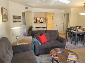 Smart TV - Open Floor plan with Spectacular Mountain Views from Dining & Master Balcony (Tucson)