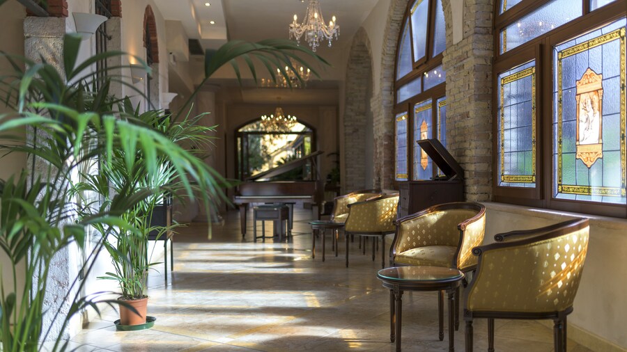 HOTEL REGINA DEL GARDA SUITE