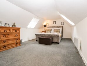 Interior - 36 High Street (Salisbury)