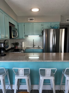 Fridge, microwave, oven, stovetop