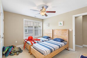 4 bedrooms, desk, iron/ironing board, travel crib - Buckroe Beach Home with King Bed, Grill, Games and 5 min Walk to Beach…Sleeps 8. (Hampton)