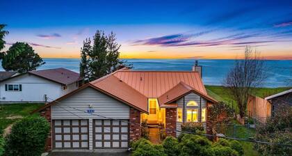 @ Marbella Lane – Wave HS w/EV Charger, Oceanfront!
