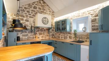 Luxury-Haus | Eigene Küche | Kühlschrank, Mikrowelle, Ofen, Herdplatte