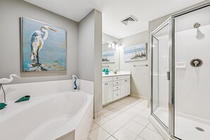 Towels - 2207 SeaCrest ~ 2nd Floor, 1BR Villa Just Steps to Beach and Downtown (Hilton Head Island)