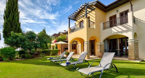 Apartment A02 - Roudias