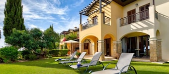 Apartment A02 - Roudias